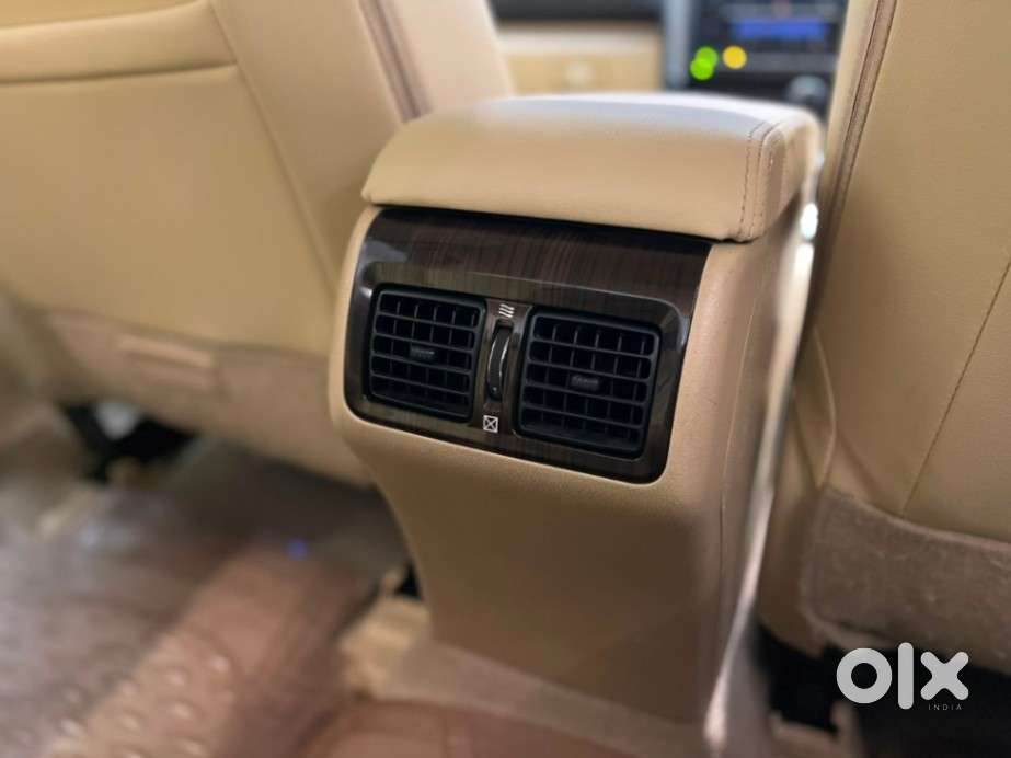 Toyota Camry Hybrid, 2015, Electric