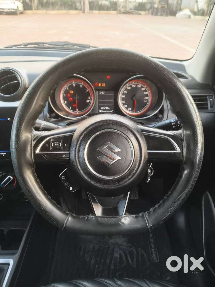 Maruti Suzuki Swift Vxi + Manual, 2022, Petrol