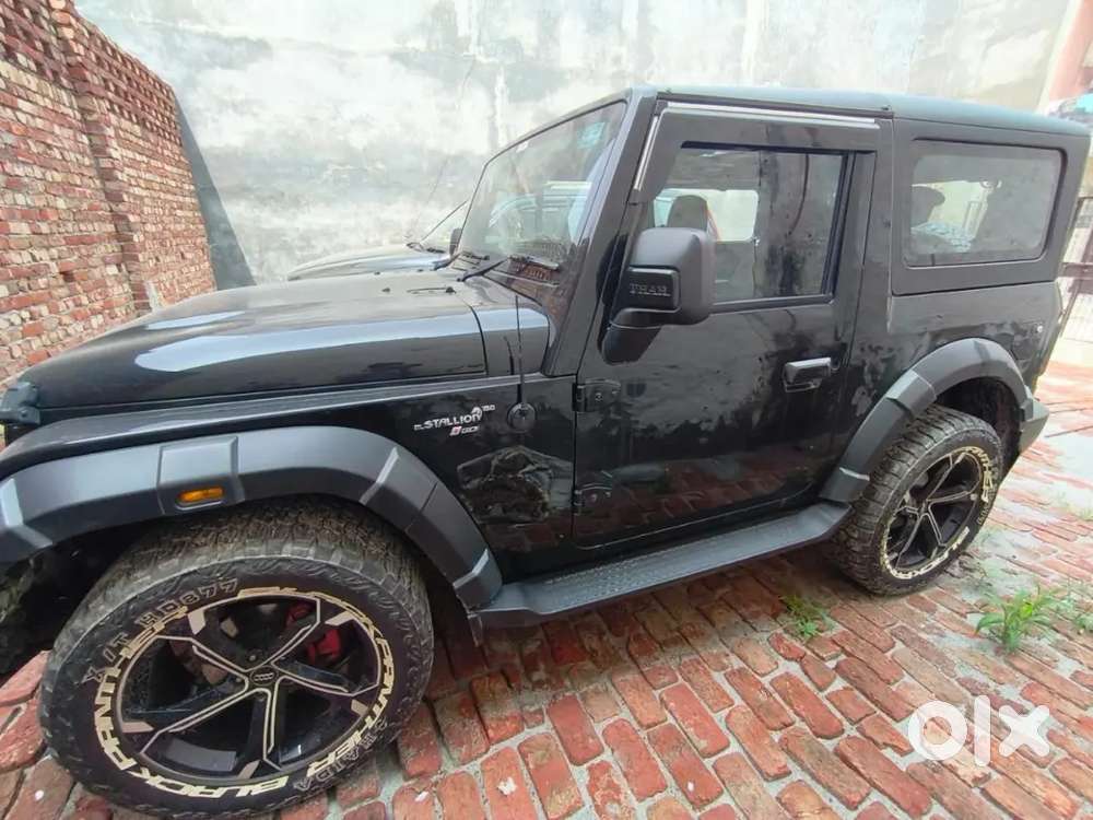 Mahindra Thar Petrol 2023