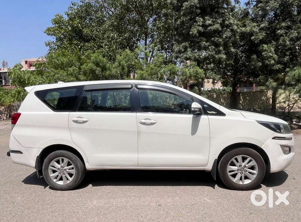 Toyota Innova Crysta 2.4 G Mt, 2017, Diesel
