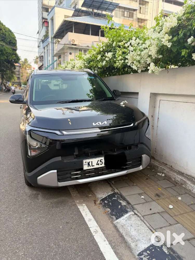 Kia Carens Clavis