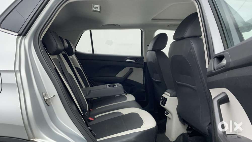 Volkswagen Taigun 1.0 Tsi Topline At, 2023, Petrol