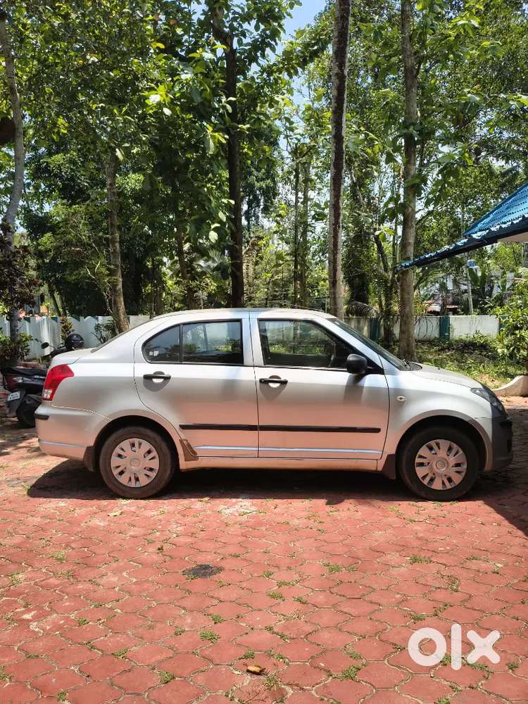 Maruti Suzuki Swift Dzire 2012 Petrol Well Maintained