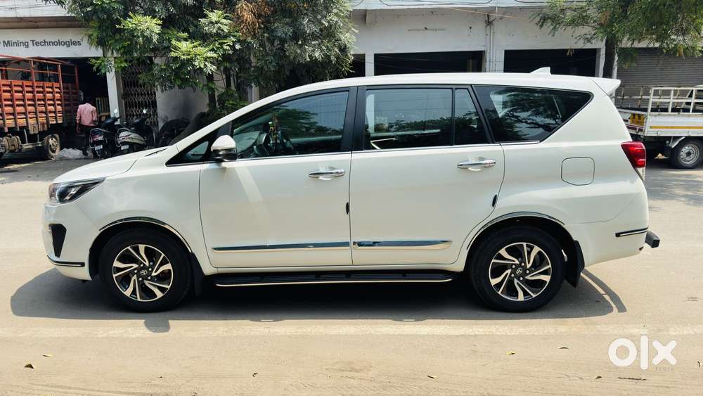 Toyota Innova Crysta