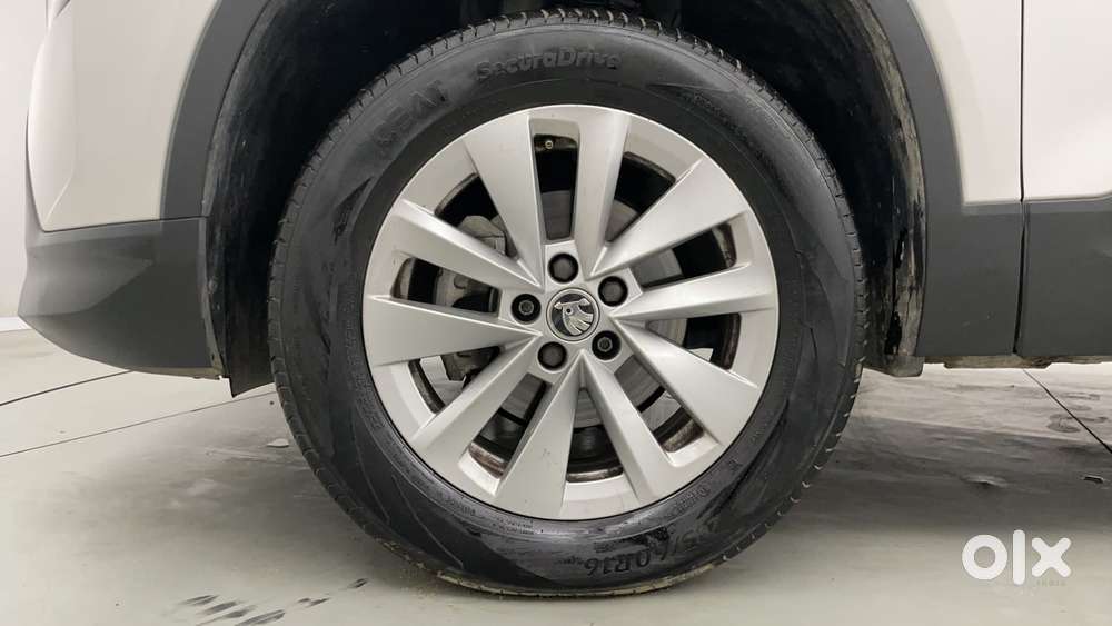 Skoda Kylaq Signature At, 2025, Petrol