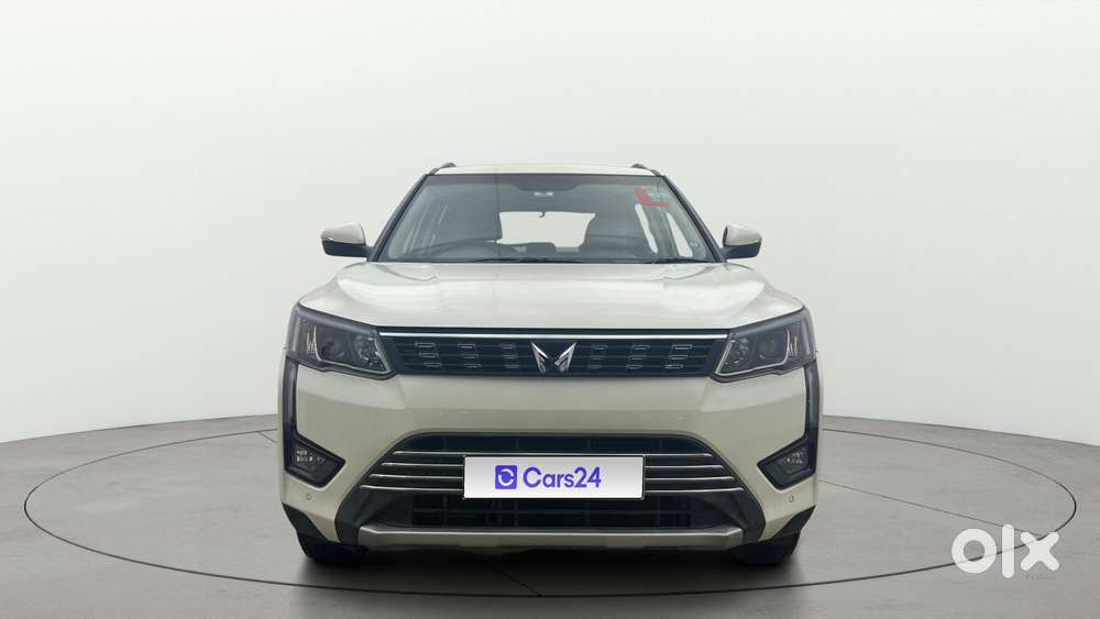 Mahindra Xuv300 1.2 W8 (o) Amt Petrol, 2022, Petrol