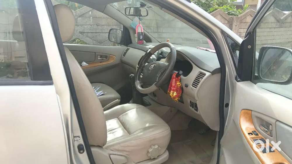 Toyota Innova 2.5 Vx 2012