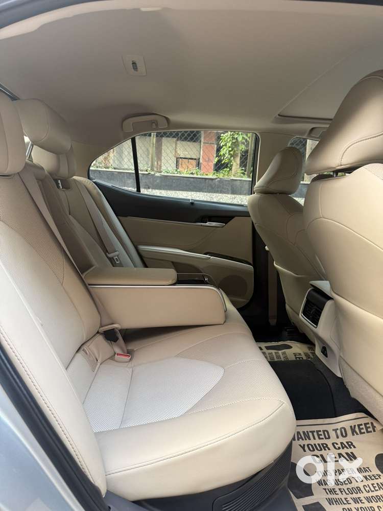 Toyota Camry 2.5 Hybrid, 2022, Cng & Hybrids