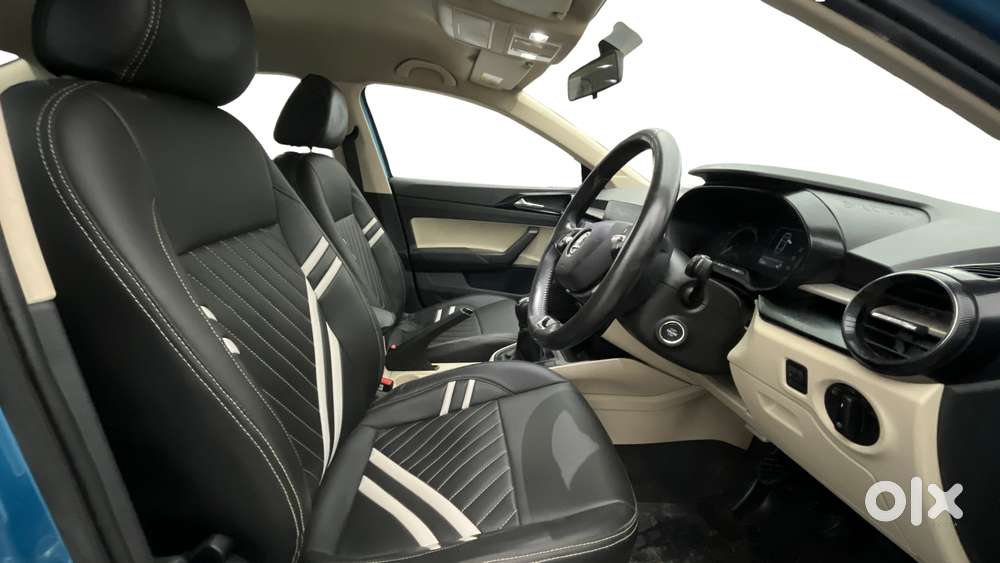 Skoda Slavia 1.0 Ambition Tsi At, 2023, Petrol