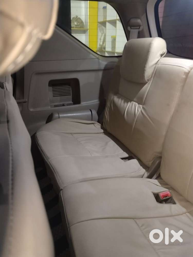 Toyota Fortuner Diesel 2010 Mt