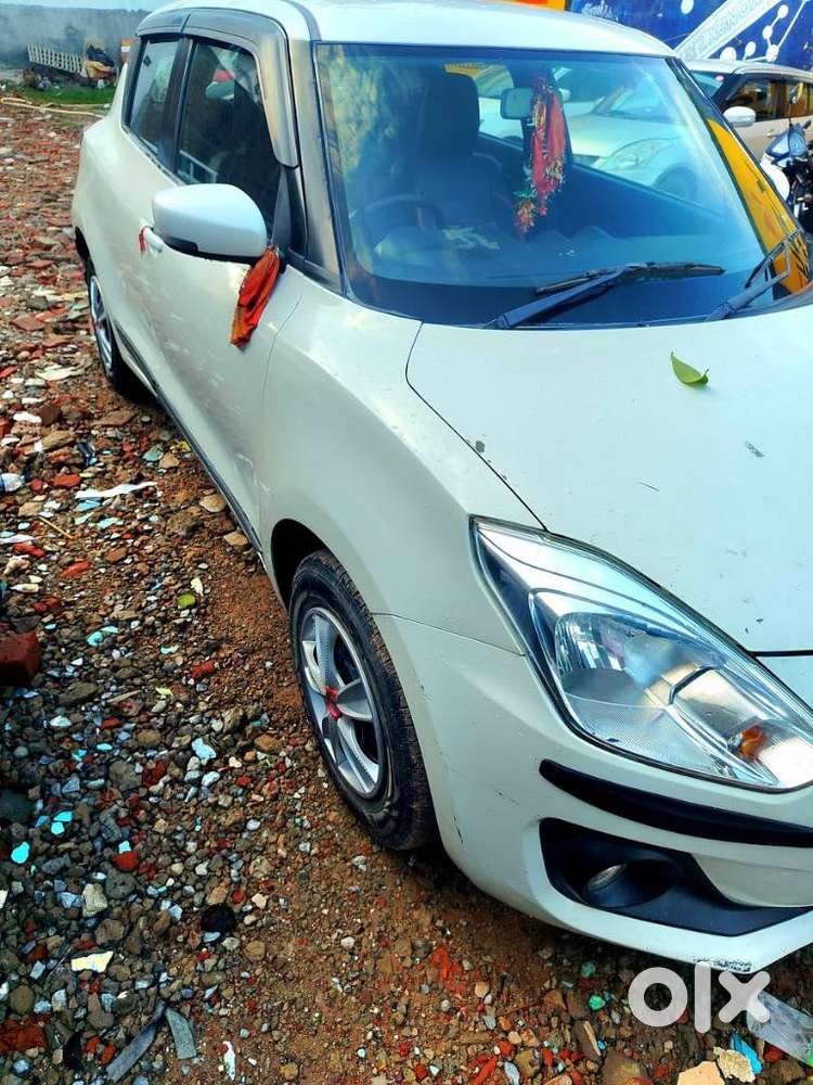 Maruti Suzuki Swift Vxi + Manual, 2018, Petrol