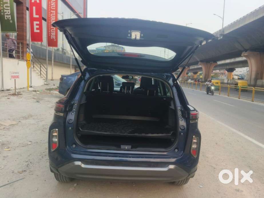 Maruti Suzuki Grand Vitara 1.5 Alpha Smart Hybrid Dual Tone, 2022, D..