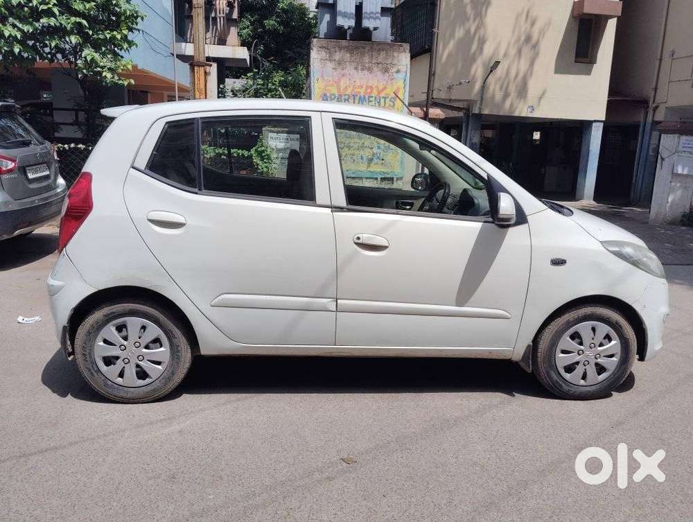 Hyundai I10 Sportz 1.2 At, 2011, Petrol