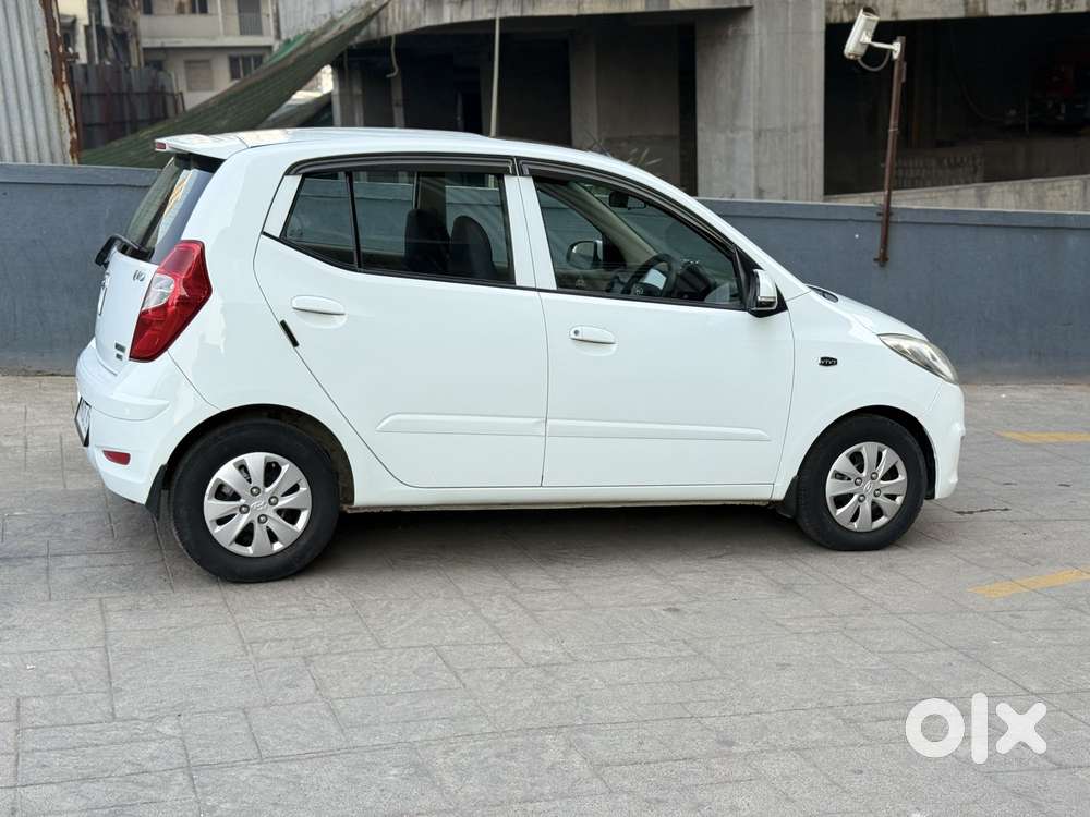 Hyundai I10 Asta Sunroof At, 2012, Petrol