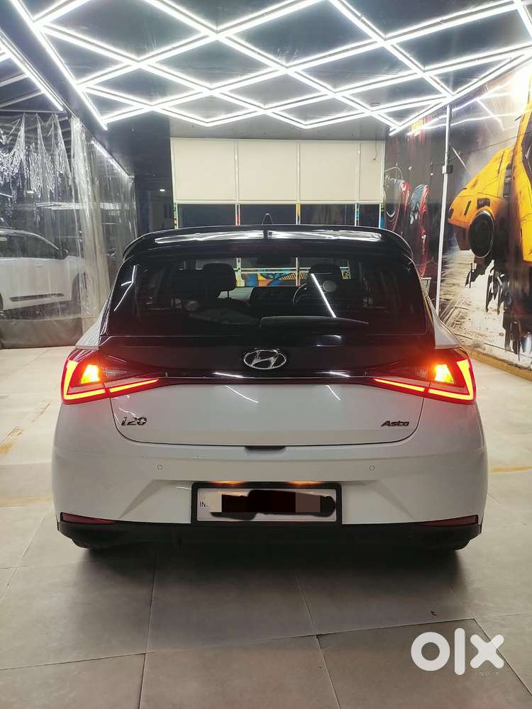 Hyundai I20 Asta (o) 1.2 Mt Dual Tone, 2023, Petrol
