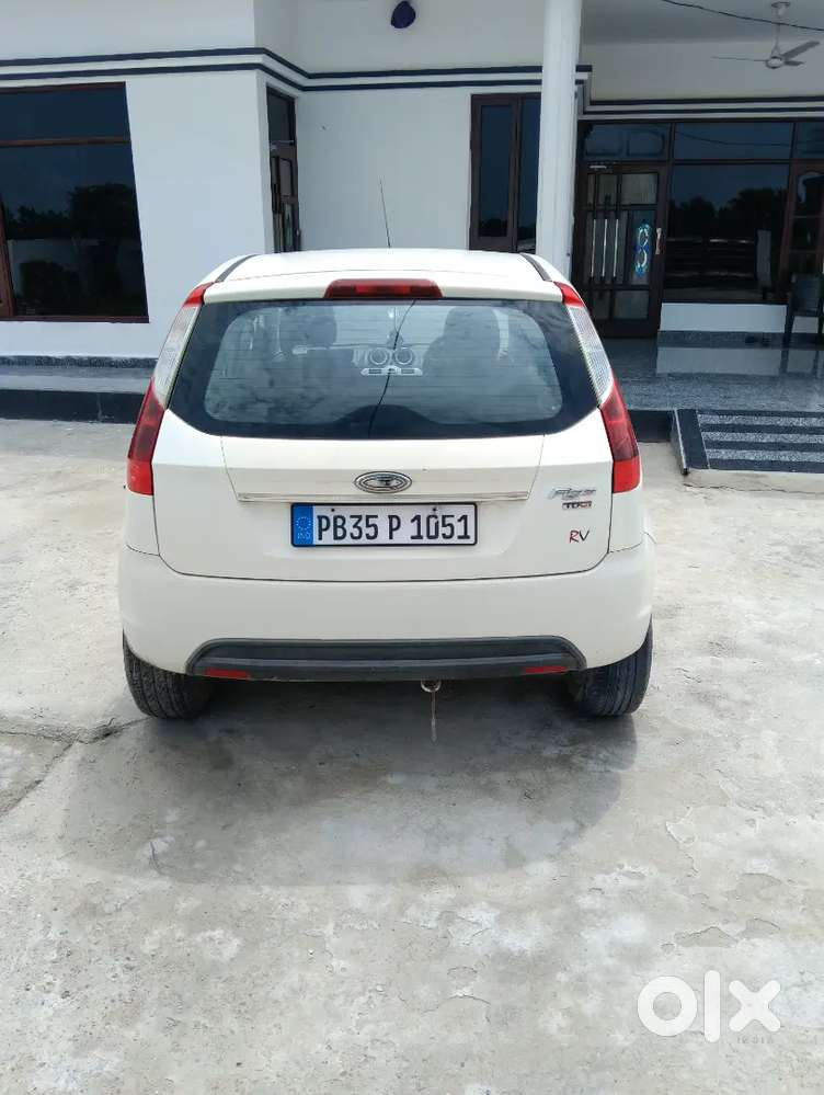 Ford Figo 2012 Diesel 125000 Km Driven