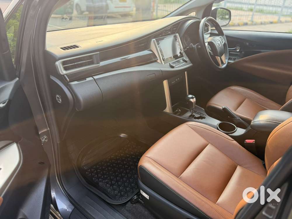 Toyota Innova Crysta, 2022, Petrol