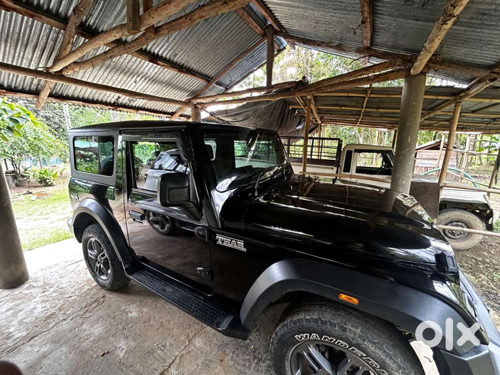 Mahindra Thar Petrol 2023