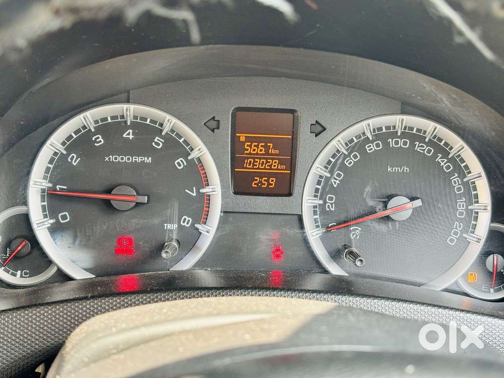 Maruti Suzuki Swift Dzire Vxi Optional, 2013, Petrol