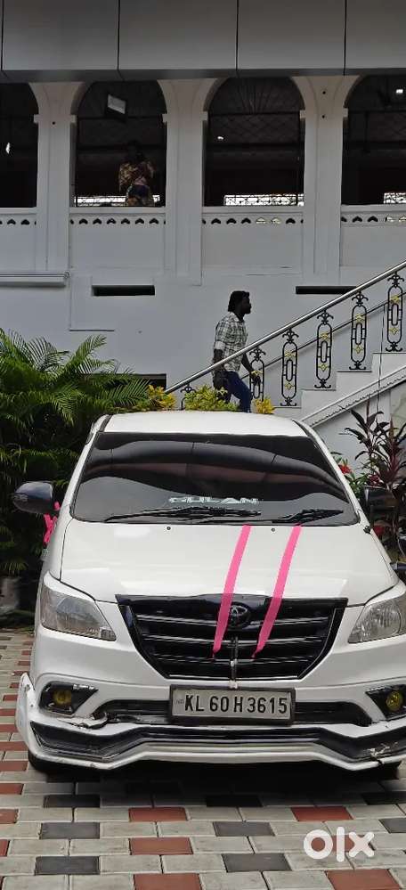 Toyota Innova 2010 Diesel 186000 Km Driven