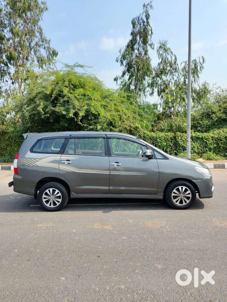 Toyota Innova 2.5 V 8 Str, 2015, Diesel