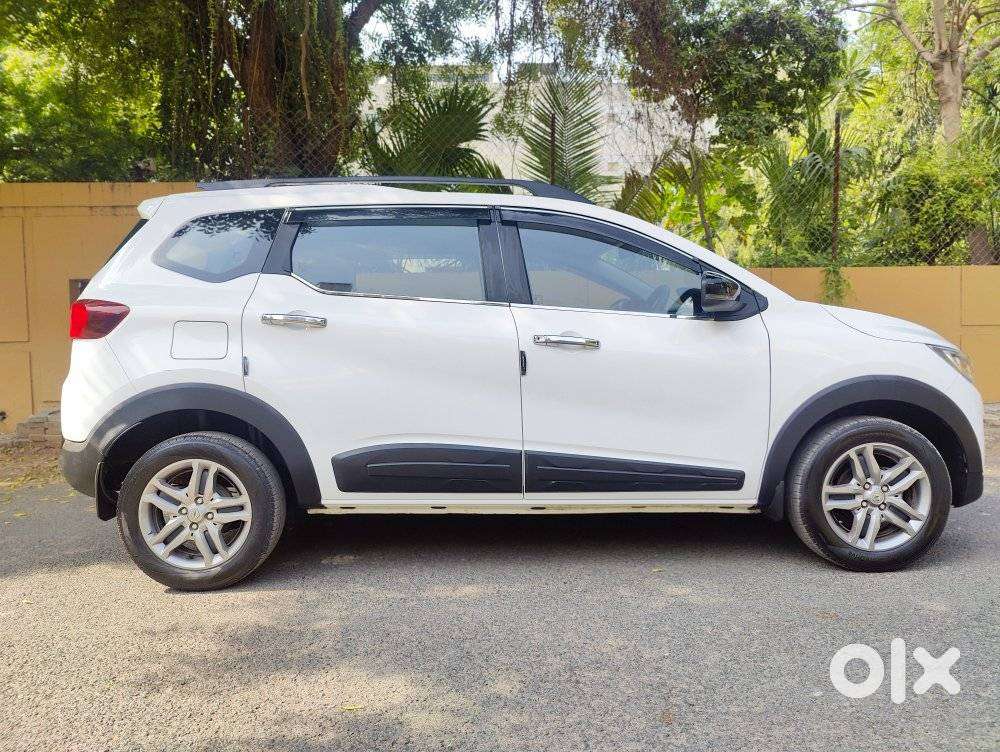 Renault Triber Rxz Easy-r Amt, 2023, Petrol