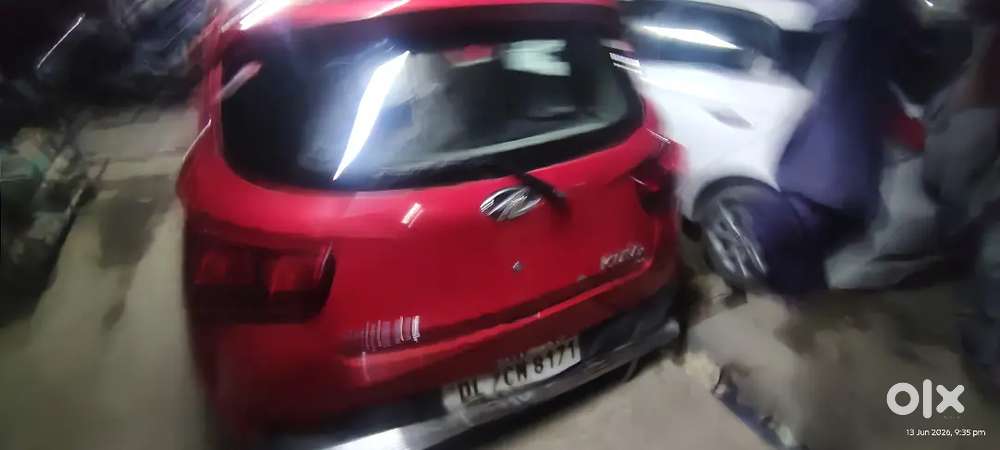 Mahindra Kuv 100 2017
