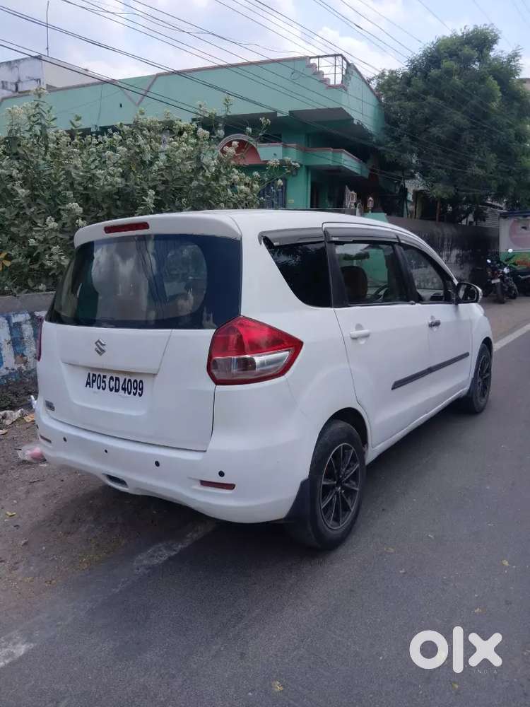 Maruti Suzuki Ertiga 2012