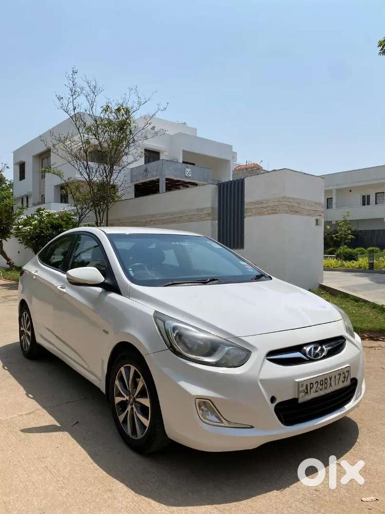 Hyundai Verna 2013 Diesel 118000 Km Driven