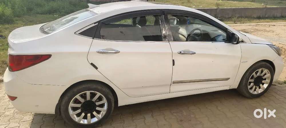 Hyundai Verna 2013 Petrol 170000 Km Driven