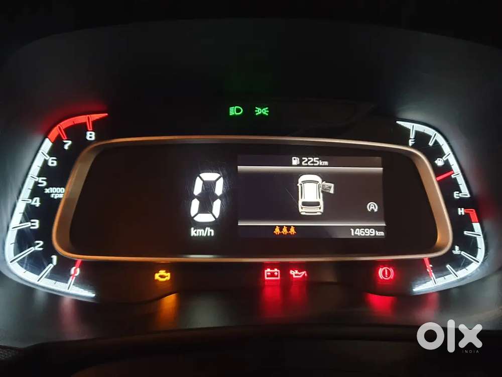 Kia Sonet 2024 Petrol 15000 Km Driven