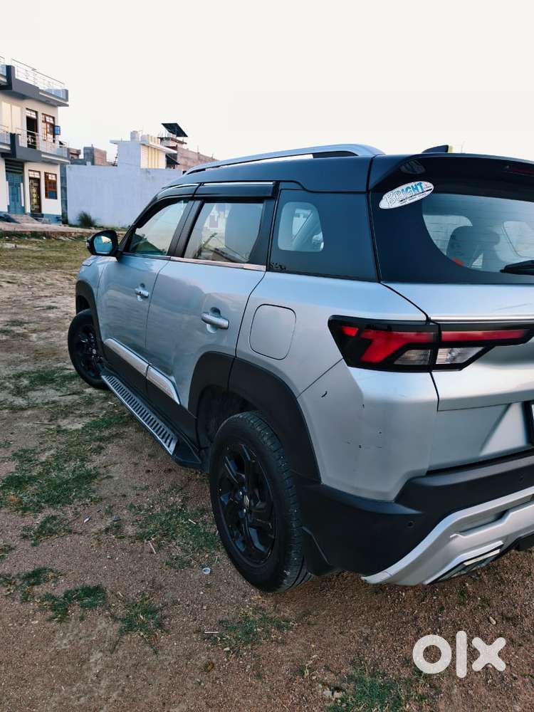 Maruti Suzuki Brezza 1.5 Zxi Smart Hybrid, 2022, Petrol