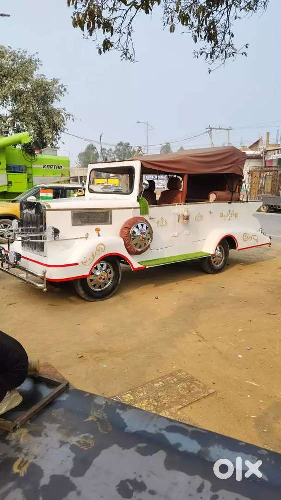 Mahindra Jeep Commander 1995 (modified Vintage Car)