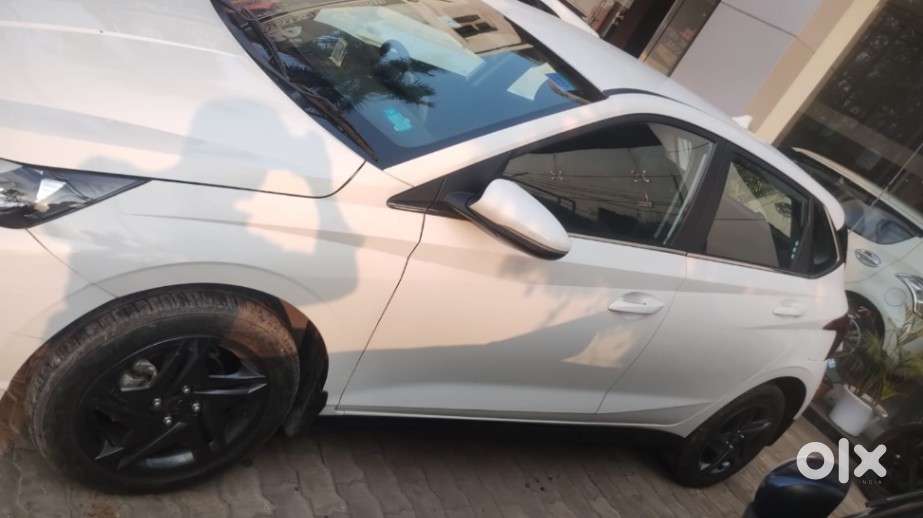 Hyundai I20 Sportz 1.2 Ivt Dual Tone, 2023, Petrol