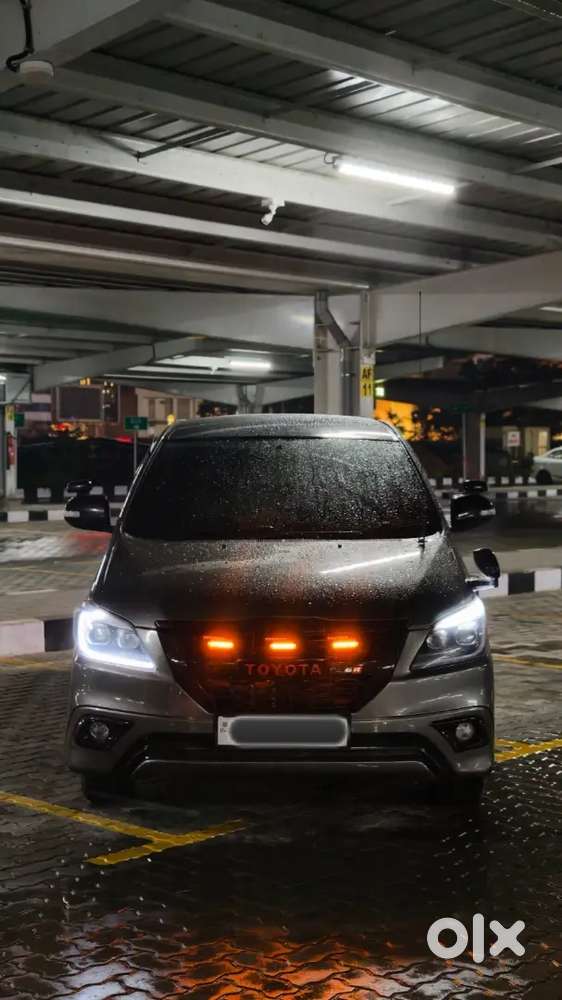 Toyota Innova 2015 Diesel 8 Str