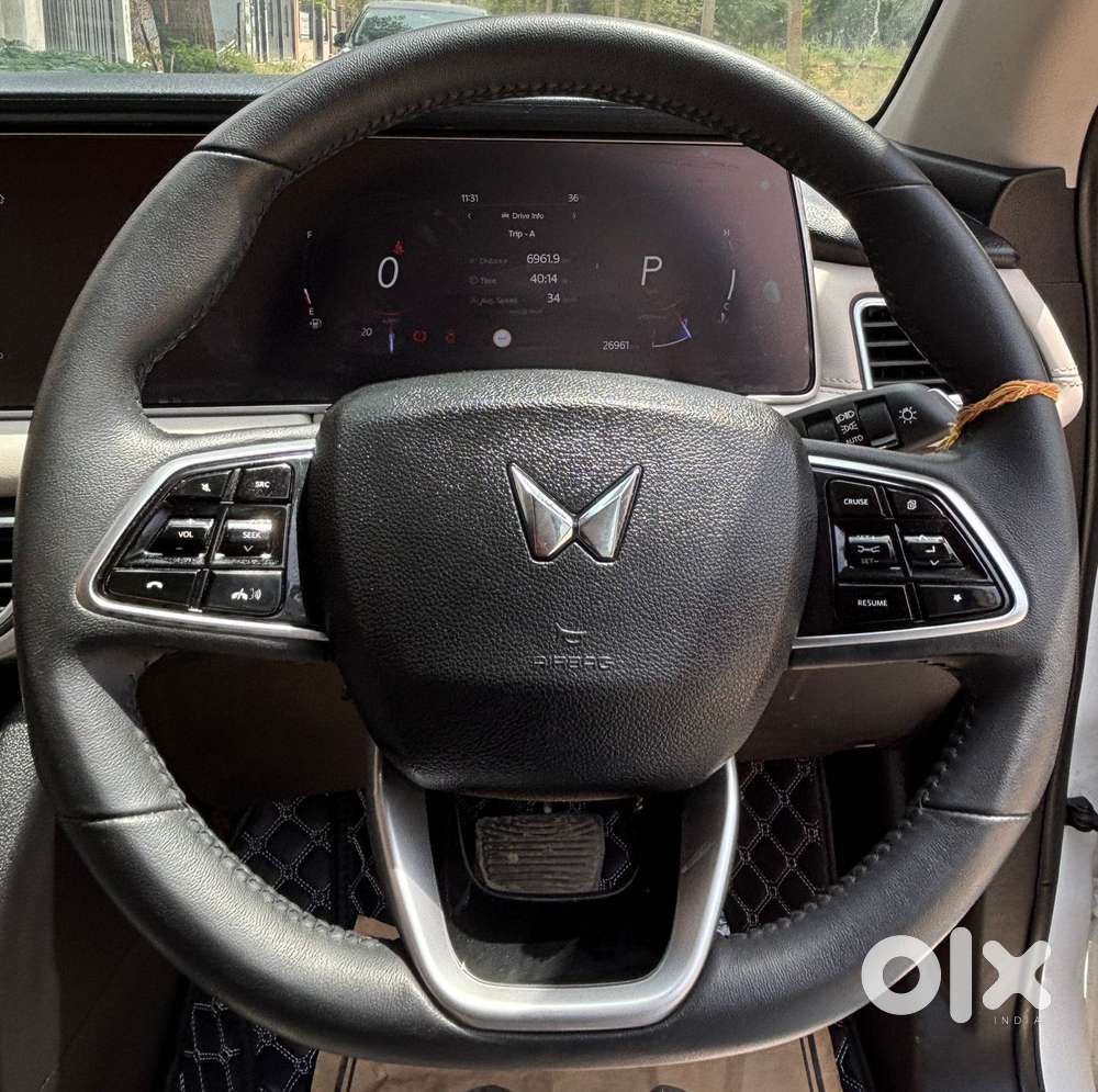 Mahindra Xuv700 2.2 Ax 7 Diesel At Luxury Pack Str, 2023, Diesel