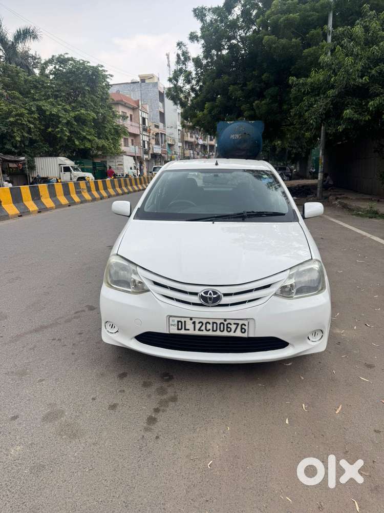 Toyota Etios Liva G, 2012, Petrol