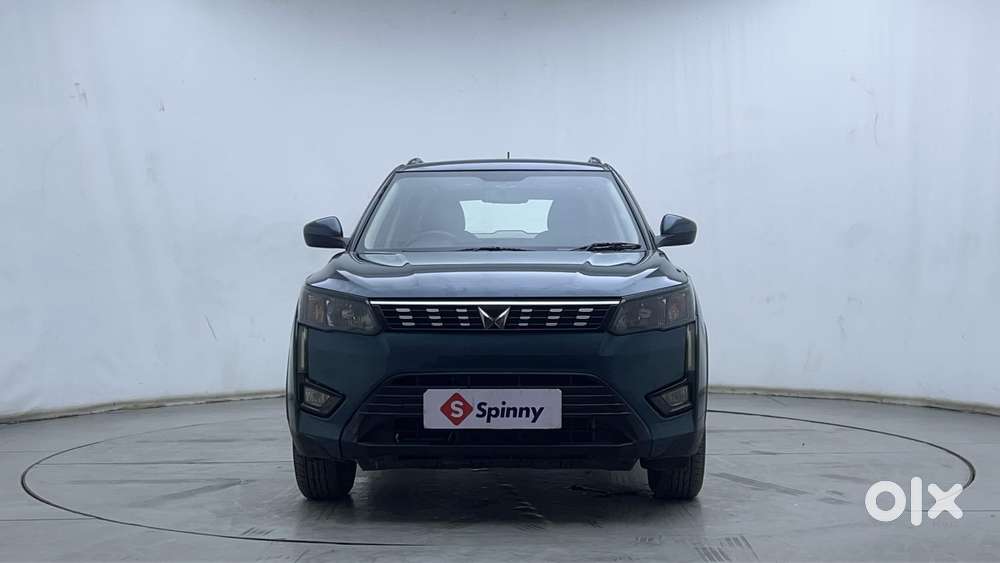 Mahindra Xuv300 1.2 W6 Amt Petrol, 2023, Petrol