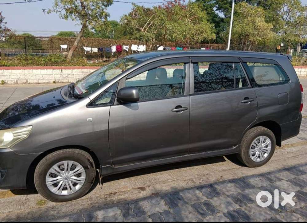 Toyota Innova 2.5 G (diesel) 8 Seater, 2013, Diesel