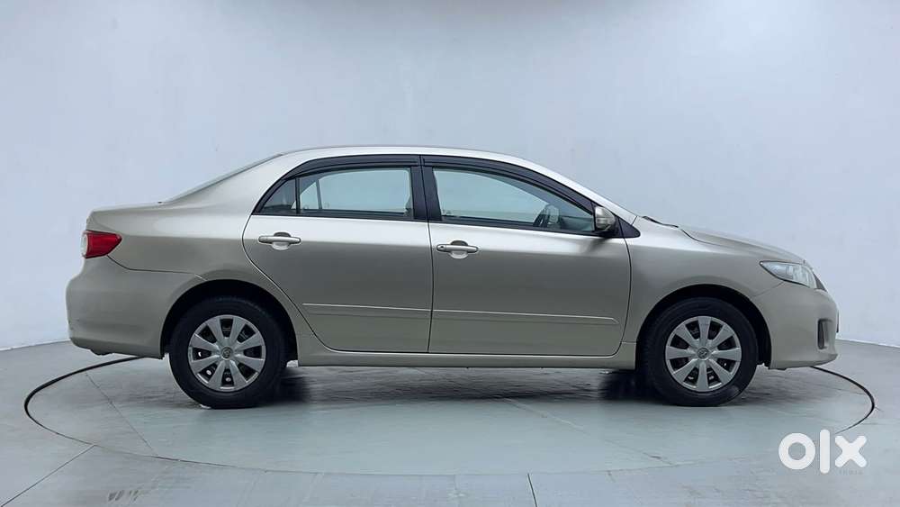 Toyota Corolla Altis 1.8 J, 2013, Petrol