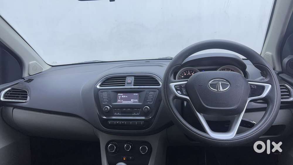 Tata Tiago Xza, 2017, Petrol