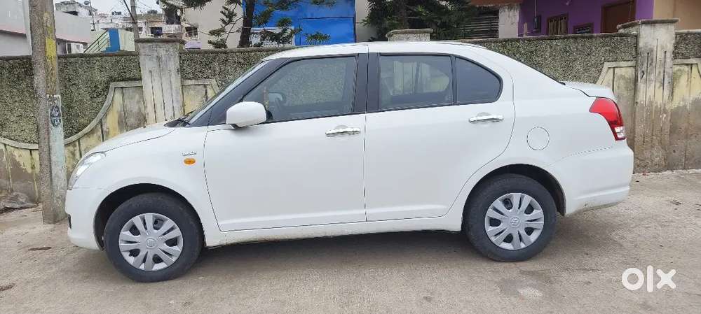 Maruti Suzuki Dzire 1.2 Vxi 2010