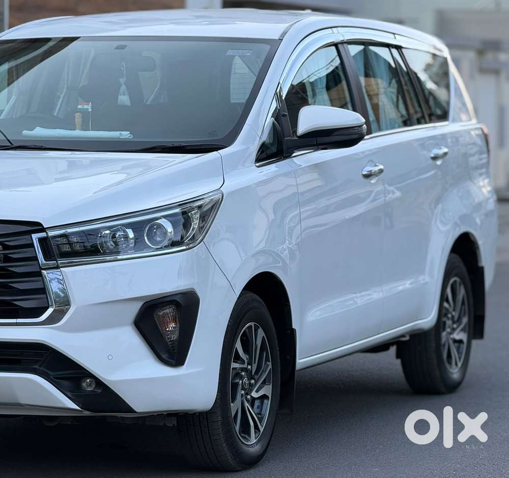 Toyota Innova Crysta 2.4 V, 2023, Diesel
