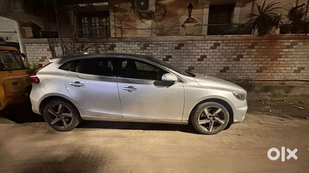 Volvo V40 Cross 2016 Diesel Variant