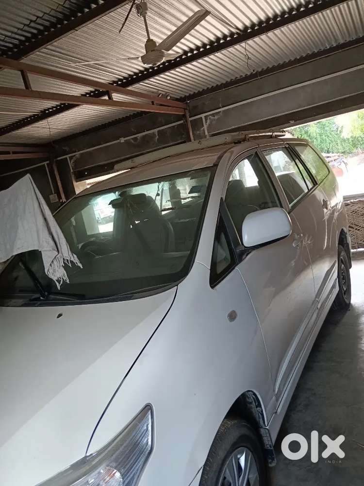 Toyota Innova 2.5 V 2015 Diesel