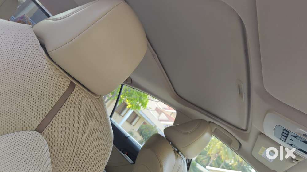 Toyota Camry Hybrid, 2019, Petrol