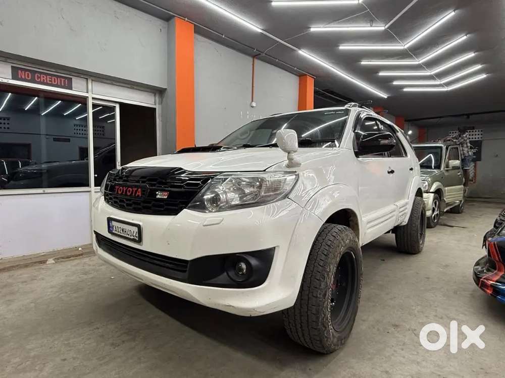 Toyota Fortuner 3.0l2wdat Diesel 2013 Automatic