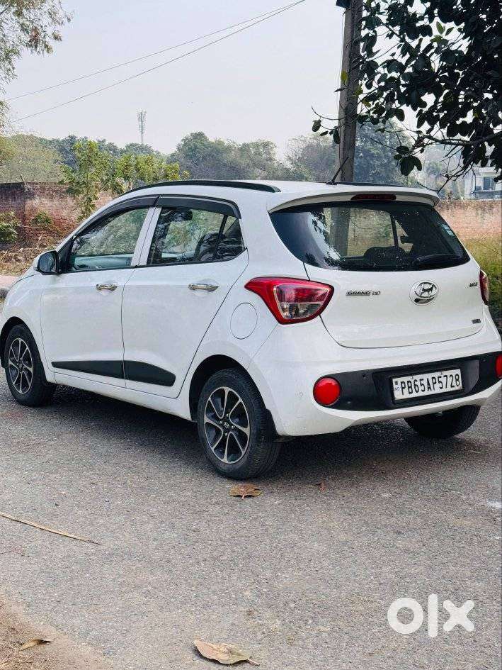 Hyundai Grand I10 Asta Option, 2017, Petrol