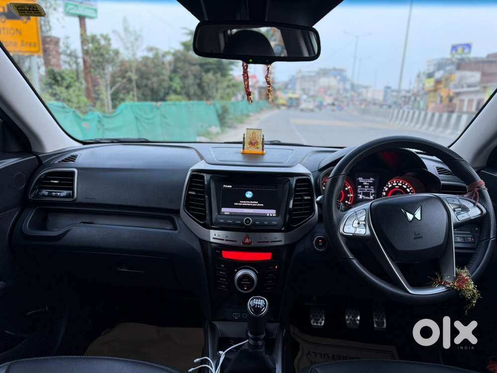 Mahindra Xuv300 Petrol 2023 Top Modal