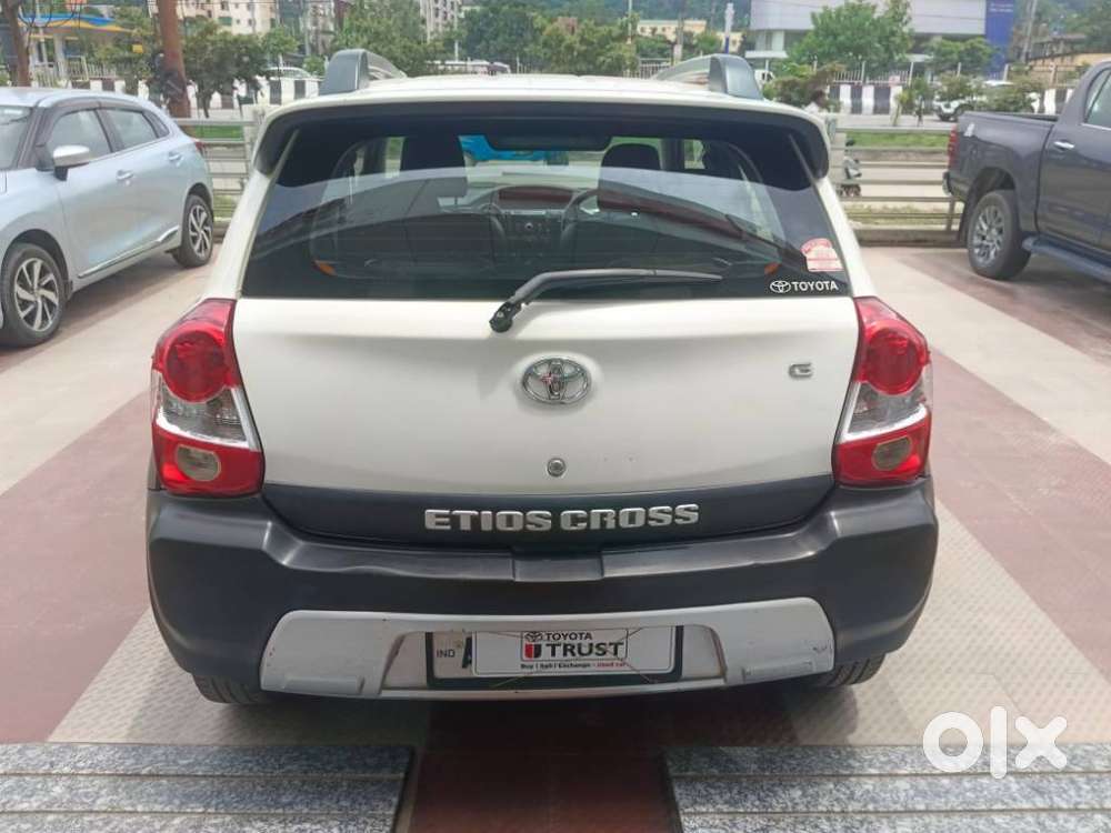 Toyota Etios Cross 1.2l G, 2015, Petrol